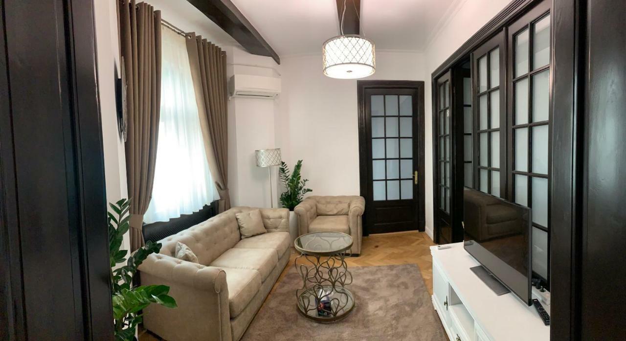 English Apartment Craiova Exterior foto